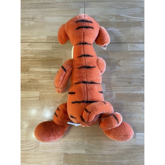 Vintage Walt Disney Company/Disney Store Tigger 21” Plush Toy Stuffed Animal EUC - Picture 2 of 8